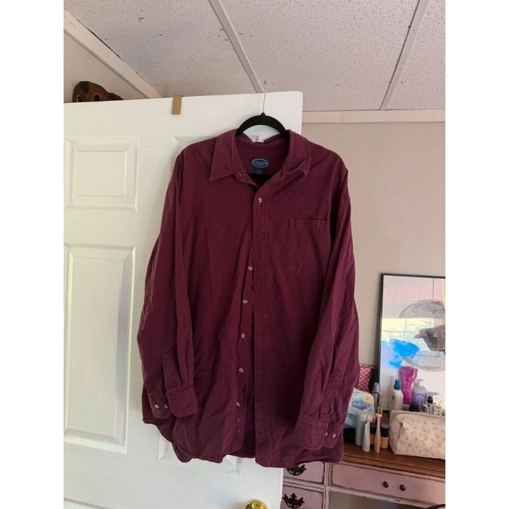 ‘90s rivers end men’s red plaid button down